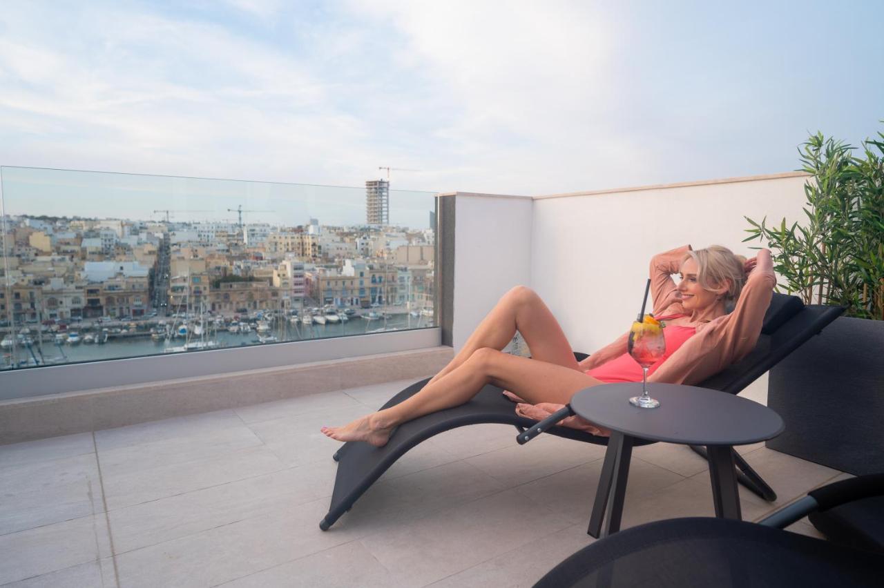 The Address Seafront Suites With Hot Tub Pietà Exterior foto