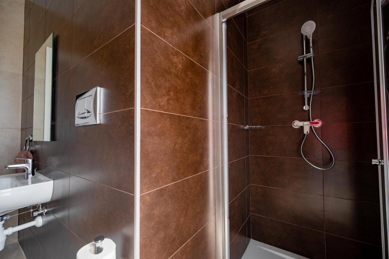 The Address Seafront Suites With Hot Tub Pietà Exterior foto